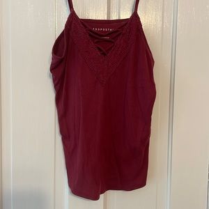 Cute lace detail top!